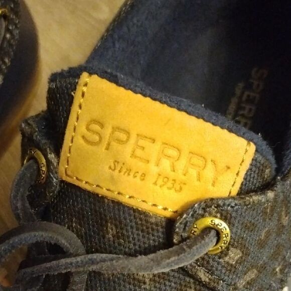 Sperry Blue and Tan Boots Waterproof Duck Design - Picture 3 of 9